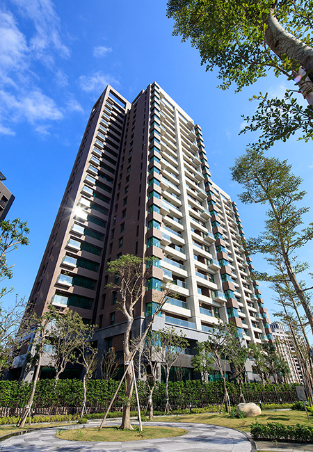 全坤尊峰世紀館